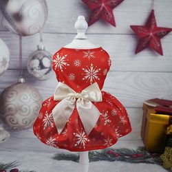 warm winter pet dresses: cute christmas clothes for dogs, cats, & kittens