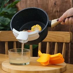 "kitchen soup pouring clip: silicone pot side drainage guide anti-spill"