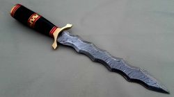 beautifull custom hand made damascus steel wavy dagger knife,