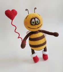 bee toy, crochet bee plushie, bee baby shower, happy bee day, bee souvenir, ornament bee, stuffed bee plush,