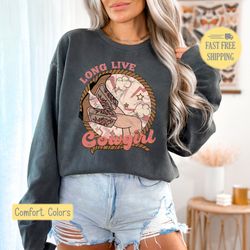 long live cowgirls shirt, cowgirl tee, cowboy t-shirt