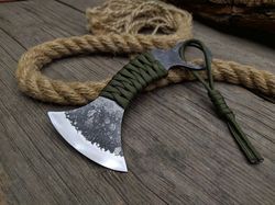 throwing knife. sharp throwing knife. throwing hunting knife. gift for men. high-quality throwing knife for men. throwin