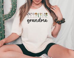 Grandma Shirt, Grandma Flowers Tshirt, Mothers Day Grandma Gift Tee, Cute Grandma Tshirt