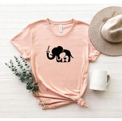 pregnant elephant shirt, baby mom elephant shirt, pregnancy announcement t-shirt, cute pregnant shirt, mama elephant tee