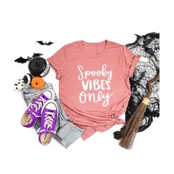 halloween shirt, scary movies & chill shirt, funny halloween shirt, horror movie shirt, fall shirt, trick or treat, mom