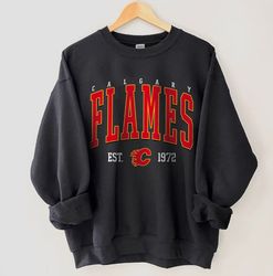 calgary hockey crewneck, vintage style calgary hockey sweatshirt, calgary flames sweatshirt, calgary college sweatshirt,