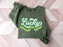 st patricks day sweatshirt, lucky retro sweatshirt, shamrock sweater, lucky pullover, womens lucky sweatshirt, lucky cre