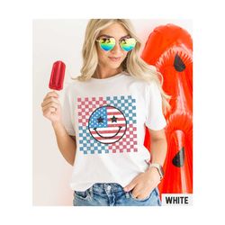 Smiley Face Shirt, 4th Of July Shirt, Retro Smile Face, Trendy Vintage Graphic Tee Checkered Fourth Tshirt, Plus Size US