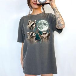 raccoon howling at the moon shirt, cute animals raccoon sweatshirt, funny raccoon with moon comfort colors shirt, racoon