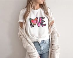 pretty love shirt for women, gift ideas for mom, unisex shirt, teacher love, love shirt for valentine, valentine day shi