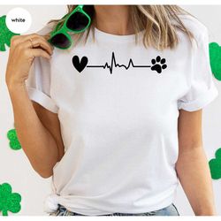 cute veterinarian gifts, vet tech week shirts, future vet t-shirt, paw print gaphic tees, vet tech student vneck t shirt