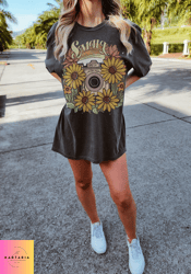 retro happy photography tshirt  boho smile old camera hippie photographer shirt  happiness trendy streetwear clothing 70