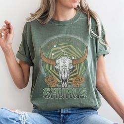taurus zodiac vintage tee, celestial taurus shirt, oversized tee, astrology, horoscope, birthday gift, gift for her, com