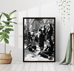 nude woman middle finger fashion print feminist black and white vintage retro stylish photo trendy wall art poster canva