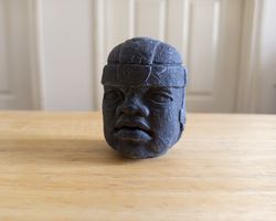 olmec giant heads - the colossal heads of the olmecs - ancient maya olmec artifacts- giant stone heads mexico