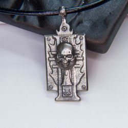 ordo hereticus pendant of the warhammer 40k universe