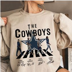 cowboys walking abbey road signatures football sweatshirt, mi.ke mcc.arthy, fan football, dallas vintage 289 vct