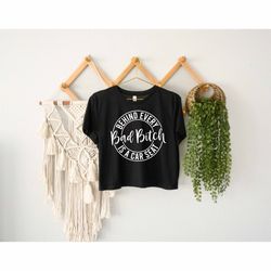 behind every bad bitch is a car seat crop top, sarcastic mom crop top, hilarious woman crop top, strong mom crop top, mo