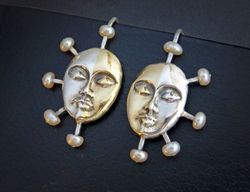 silver earrings tandem, earrings with pearl, mix metal jewelry, bimetallic earring, girl's face