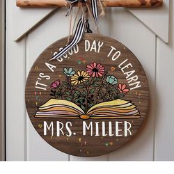 custom teacher sign, personalized teacher door sign, classroom welcome sign, classroom door hanger, teacher appreciation