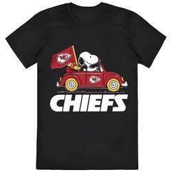 snoopy and woodstock driving car kansas city chiefs shirt