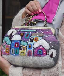 Felt handbag with houses