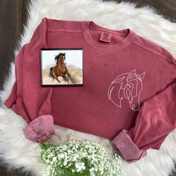 comfort color custom embrodiered horse sweatshirt from photo