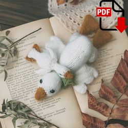 micro gosling knitting pattern. knitted amigurumi goose miniature step by step tutorial. diy knitted gift. english pdf