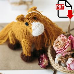 tiny horse knitting pattern. knitted amigurumi horse miniature step by step tutorial. diy horse tiny gift.