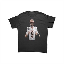 joe burrow, cincinnati bengals - adult gildan tee