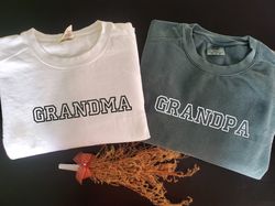 comfort colors custom embroidered grandma grandpa sweatshirt with grandkids names on sleeve, mom dad crewneck, mothers d