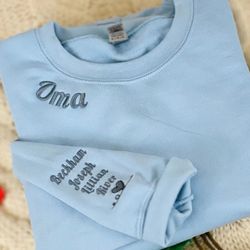 custom embroidered oma sweatshirt with kid names on sleeve, personalized omi sweatshirt, minimalist omma sweater, christ