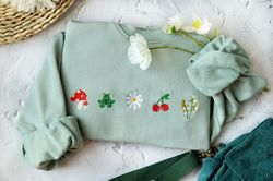 cute daisy mushroom embroidered sweatshirt,embroidered mushroom,frog,leaves,crewneck sweatshirt embroidered,vintage swea