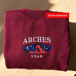 arches national park sweatshirt, utah vintage crewneck embroidered