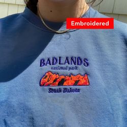 badlands sweatshirt, south dakota crewneck, vintage national park shirt embroidered