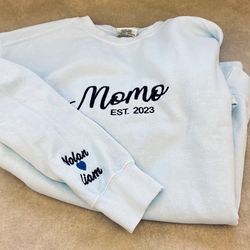 comfort colors personalized momo sweatshirt with grandkids name, grammy hoodie, mama crewneck, mothers day gifts for gra