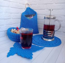 add a pop of blue: cozy crochet basket and placemat set for table styling, 4 pc
