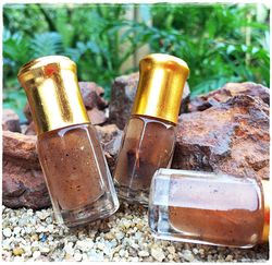 magickal power magickal oil a very strong aromatic oil for love social interactions and wealth