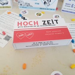 hochzeit customisable pill box invitation template