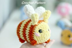 bee plushie crochet pattern - bumble amigurumi pattern - digital patter tutorial pdf