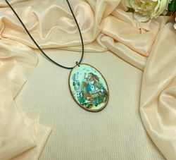 Handmade jewelry. Pendant in the style of "Alice".