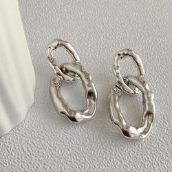 2023 vintage irregular metallic resin chain stitching earrings female stud earrings attending cocktails