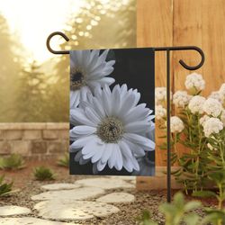 daisy garden flag