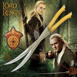 the elven combat fighting knives of legolas | movie replica lord of the rings set of 2 knives with wall mount