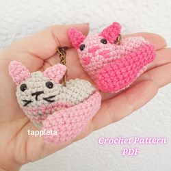 crochet heart cat keychain pattern, small cat keychain, valentines cat pattern, single crochet pattern valentine's day