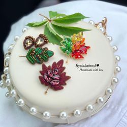 claple leaf brooch/handmade brooch/handmade jewelry/flower brooch/claple leaf jewelry/oak leaf brooch/acorn brooch