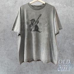 cat playing violin shirt, cute retro minimalistic graphic tee