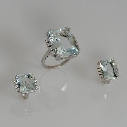 elegant white gold diamond aquamarine set