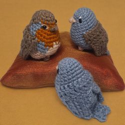 little chubby bird crochet pattern, amigurumi bird tutorial, crochet bird pdf, diy bird plush, cute bird stuffed animal