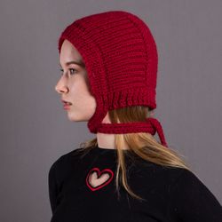 women's adult bonnet with ties. wool. burgundy color